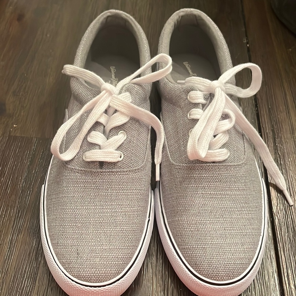 NWOT Universal Threads from Target, size 9 Shoes